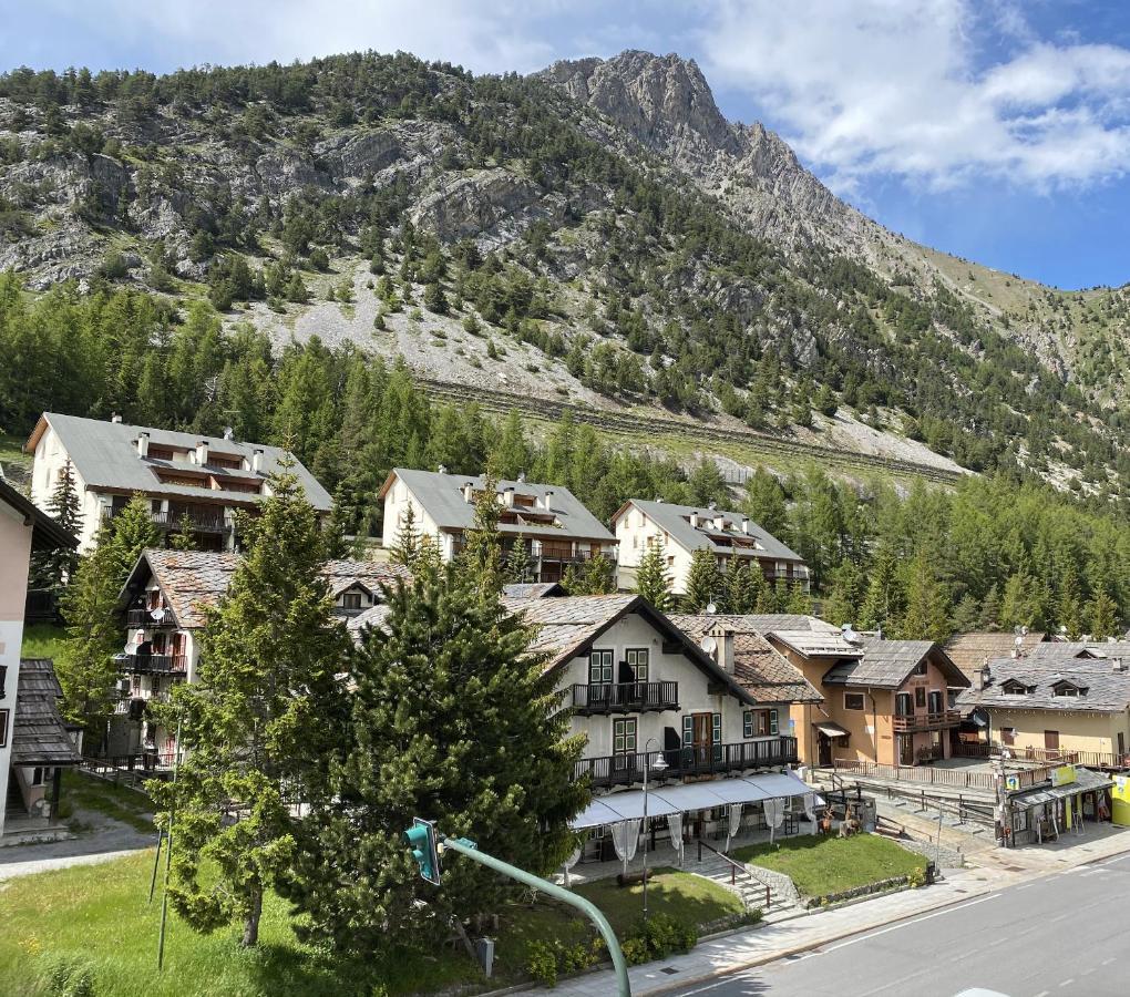 Chalet Della Luna Claviere Exterior foto